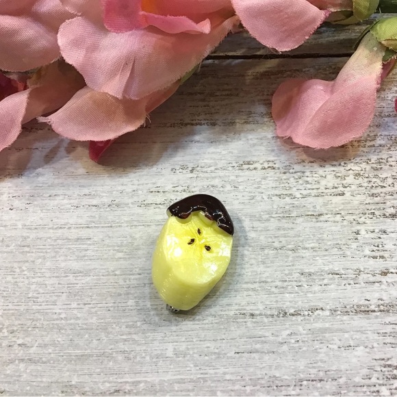 Banana Pin - Picture 1 of 2
